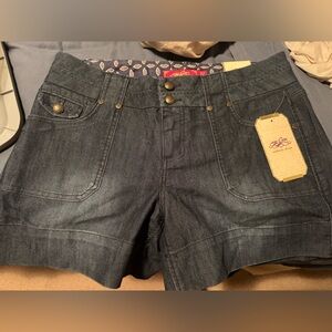 Women’s Size 12 Shorts NWT